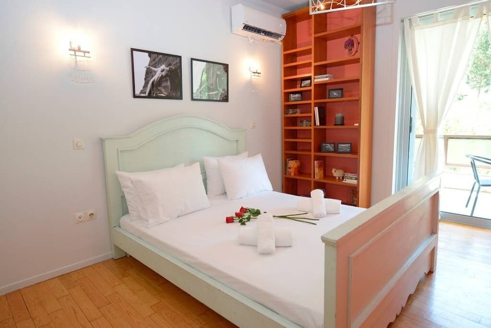 Kifisia Vacations - New Superb  Luminous 2 Bedroom Apartment - Property Image 3