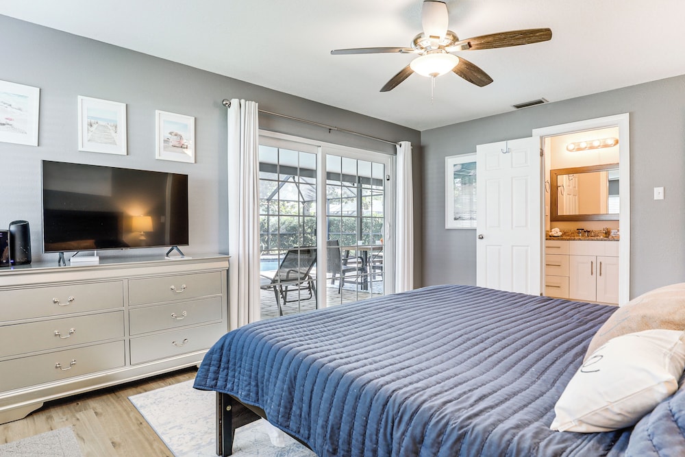 Palm Coast Escape w/ Outdoor Oasis: 6 Mi to Shore!