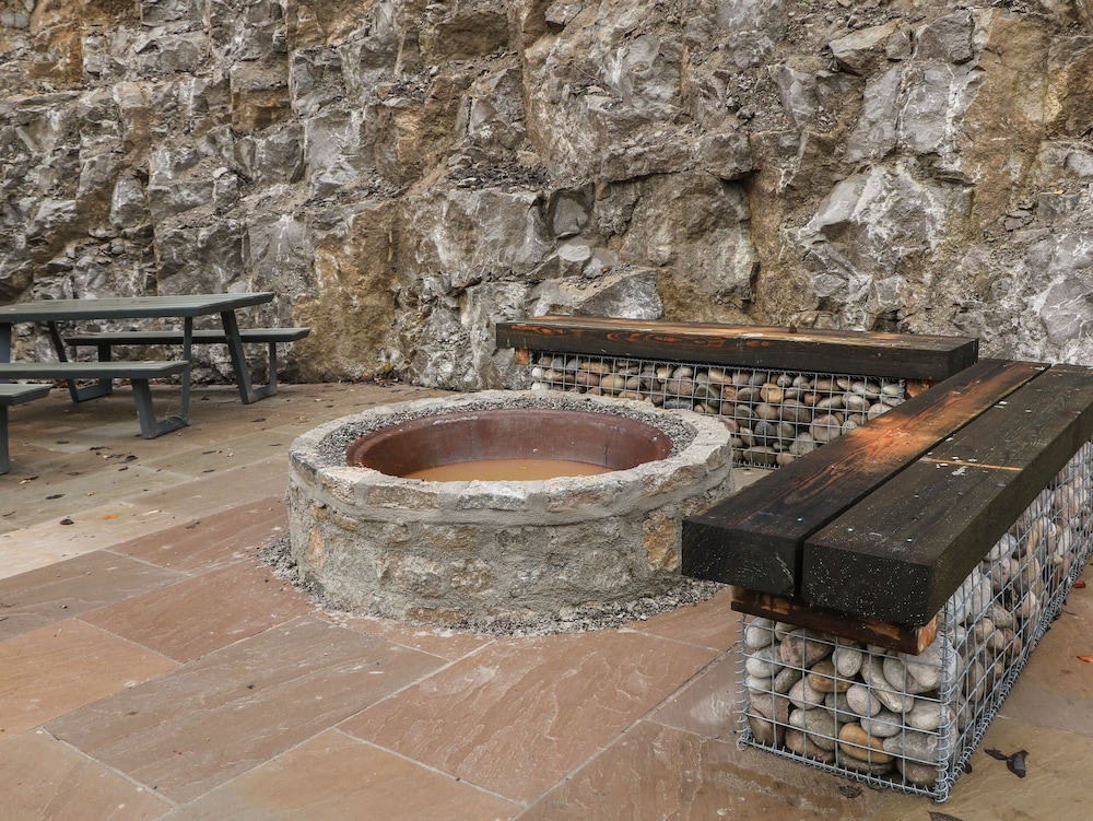 48 Rock Mill