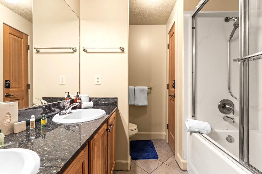 KBM Resorts Crestview Condos Spacious Condo Near Olympic Park With gas Fireplace, Year-round Pool, hot Tub, City Wide Shuttle Access. Cvc-308b