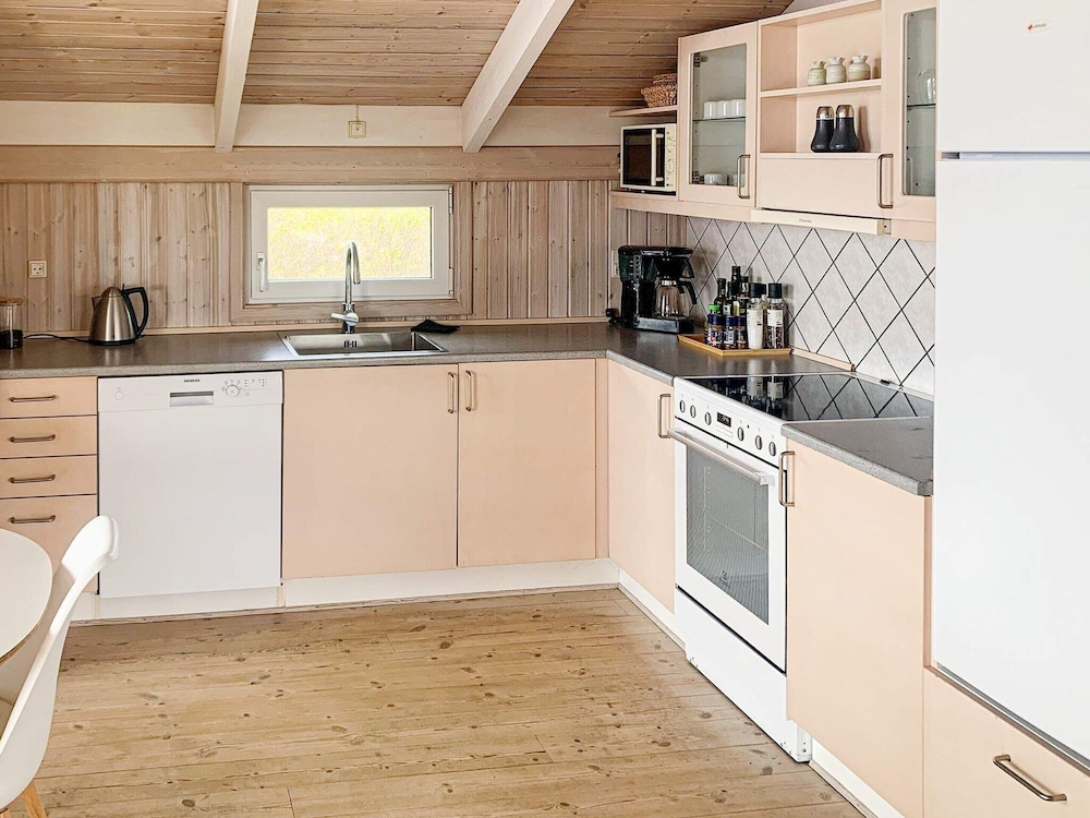 6 Person Holiday Home in Hjorring view 4