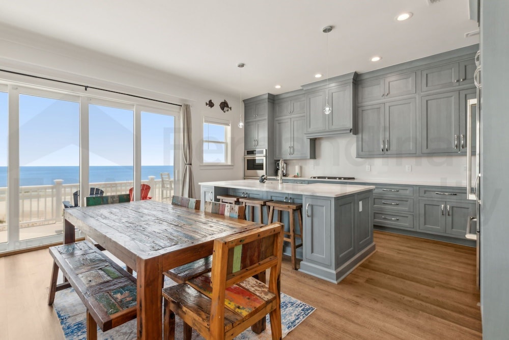 1088 S. Fletcher Ave 5 Bedroom Home
