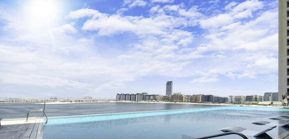 LUX The Ultra Luxury Beach Isle Suite