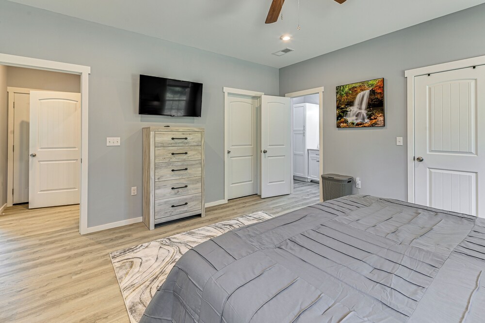 2 Mi to Marina & Lake Cumberland! Newly Built Home