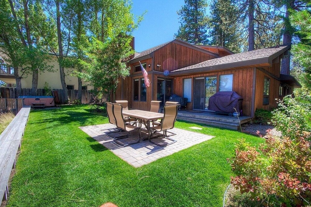 Cyh1281- Tahoe Acres 5 Bedroom Home