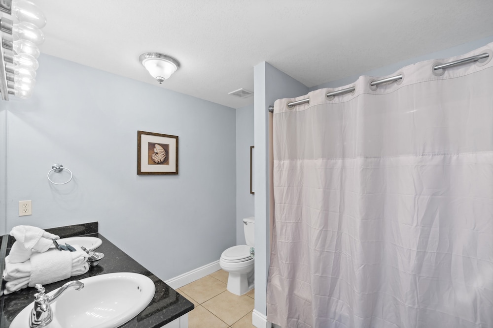Calypso Beach Resort by Panhandle Getaways