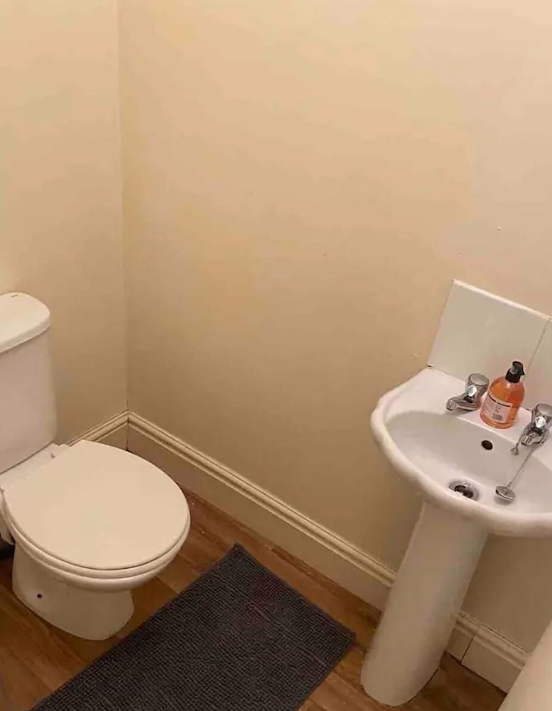 Flat 3, 52 Sneinton Hermitage Nottingham NG2 4BS view 4