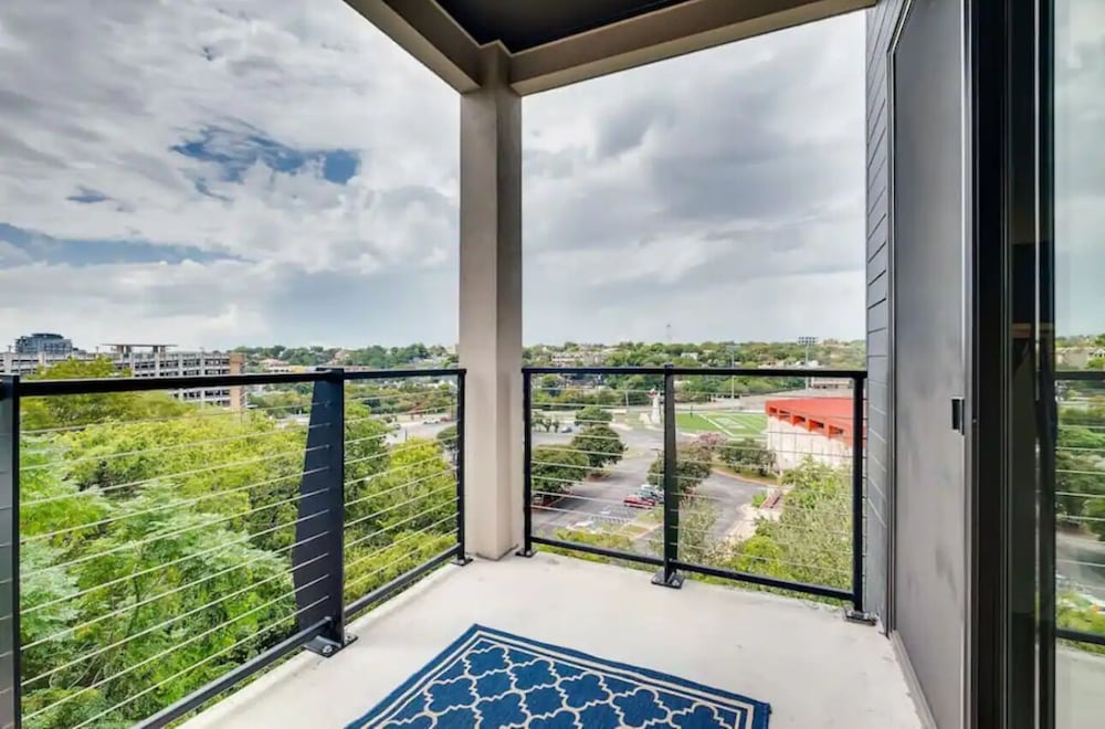 Capital View Condos Downtown Austin