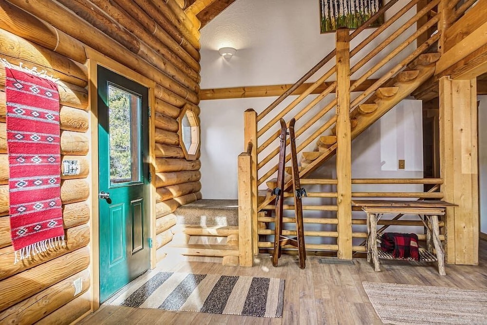 Blue River Hideaway by Boutiq view 4