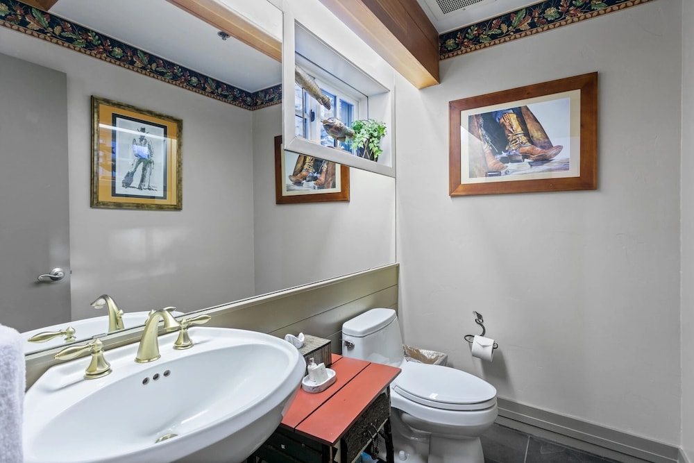 Stag Lodge at Deer Valley Resort - Three Bedroom Residence with Loft and Spa #14 3 Condo