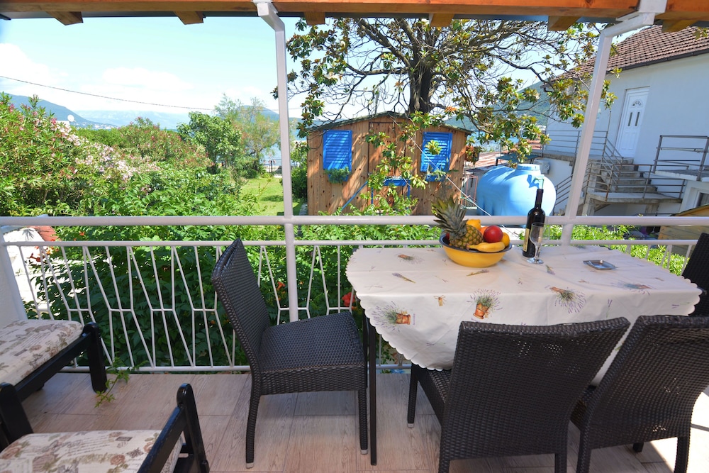 Apartments Igalo