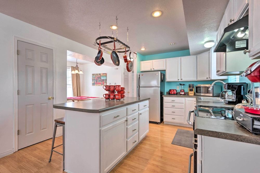 Logan Vacations - Family-friendly Logan Farmhouse w/ Yard Near USU - Property Image 21