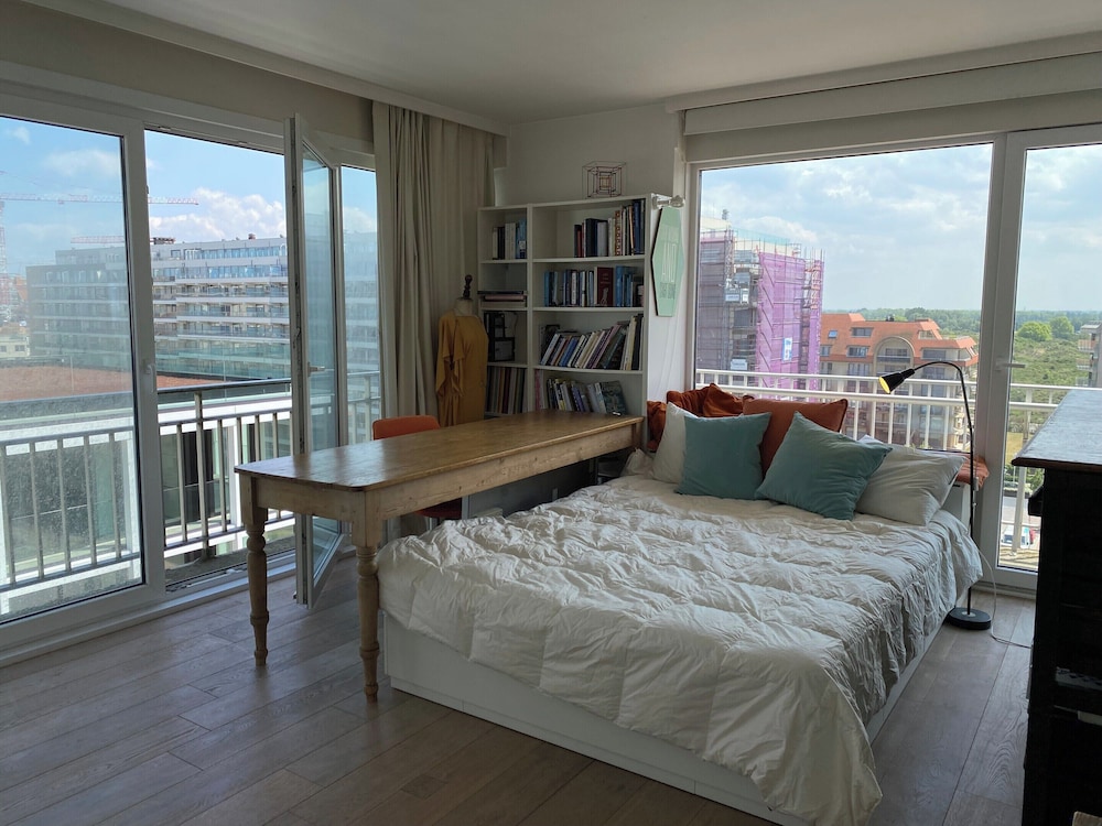 Apartment in Nieuwpoort-bad With Sea View