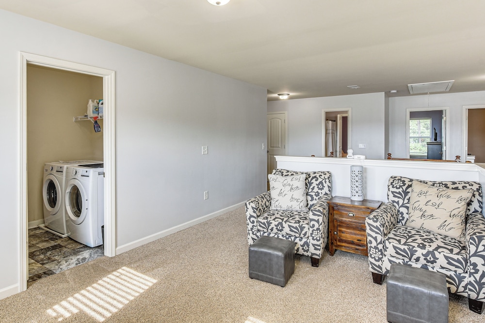 Golf & Hike: Family Home 11 Mi to Fort Bragg!