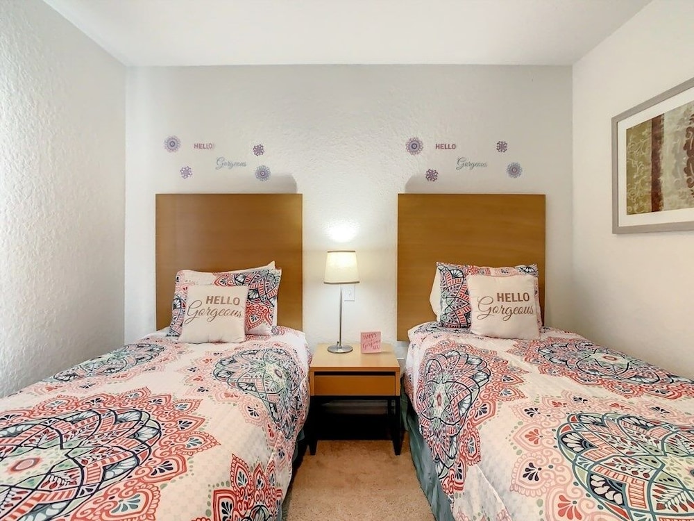 4br Home W Hottub In Regal Oaks Resort Near Disney 4 Bedroom Townhouse