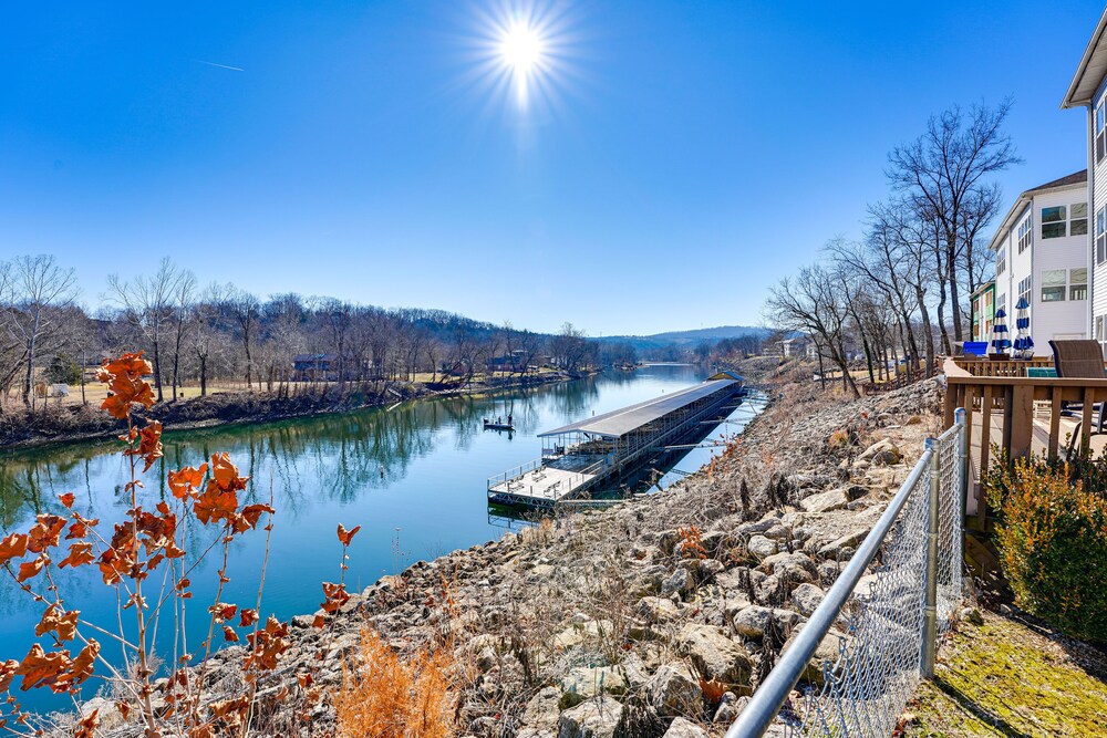 Updated Branson Condo w/ Lake Taneycomo Views!