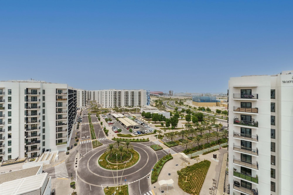 Charming Retreat w Panoramic Views on Yas Island