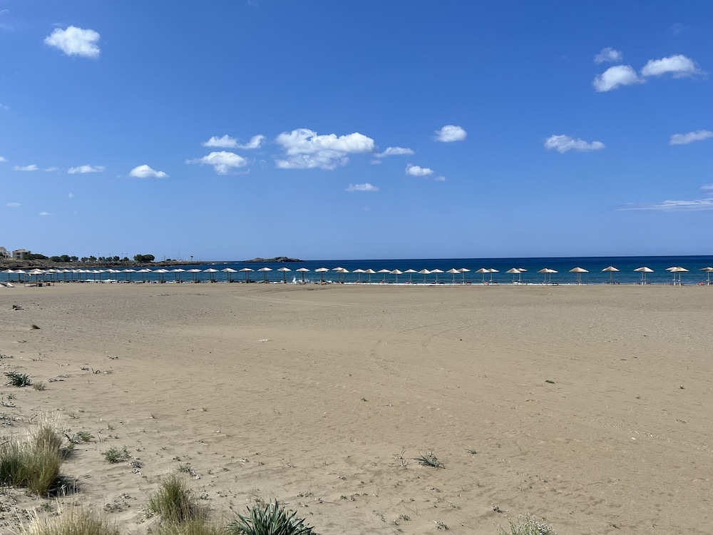 Neapolis Rooms & Apartments