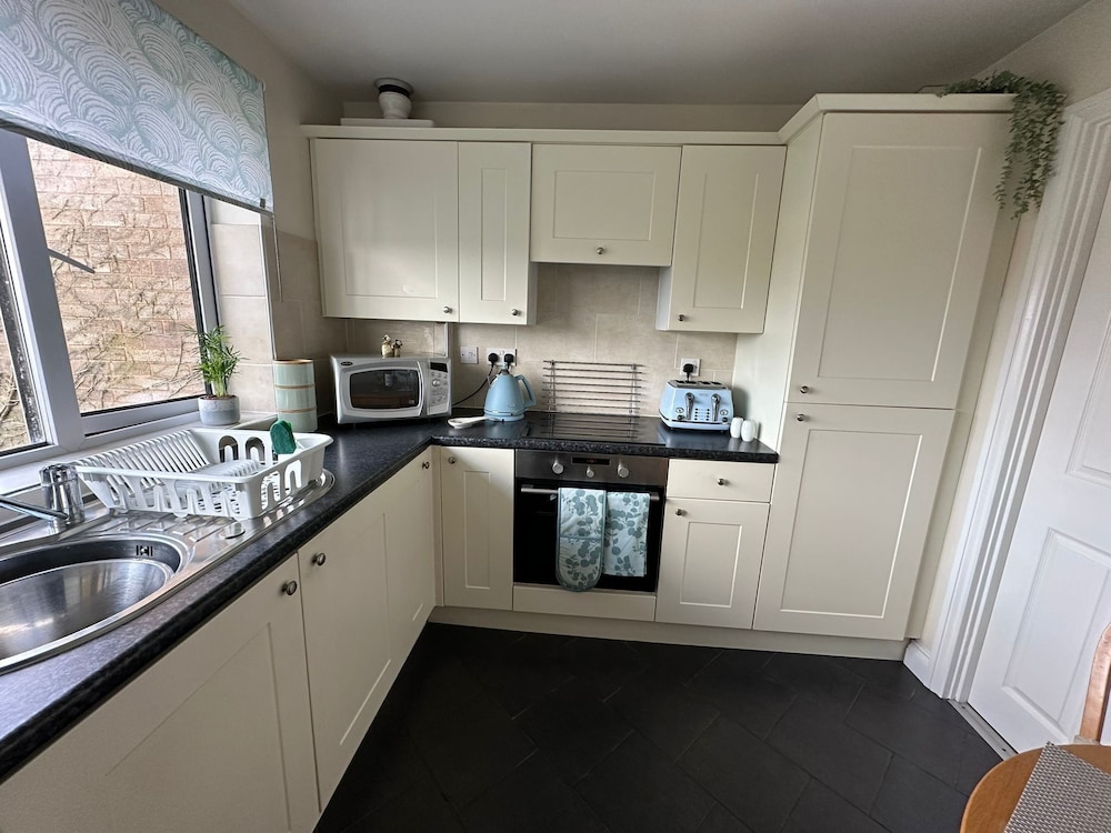 2-bed Apartment in Coleshill view 5
