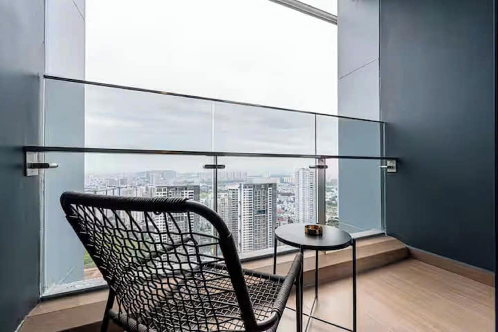 Kluxstay Lumiere Riverside Residence