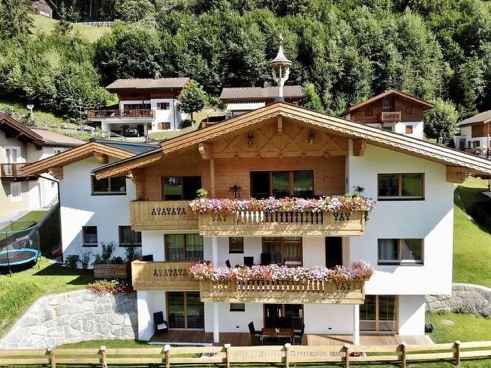 Chalet in Wald Near Ski Slopes