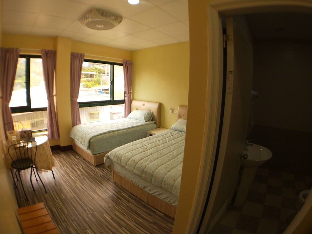 Photo 6