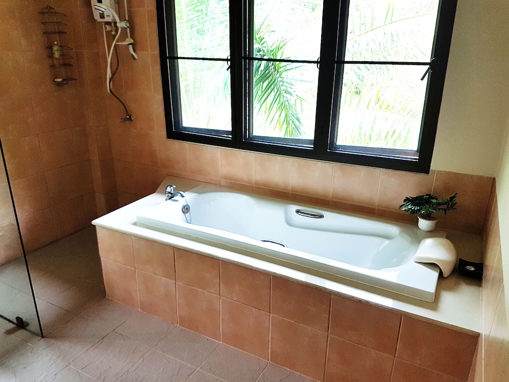 Khao Tong Villa at Melina