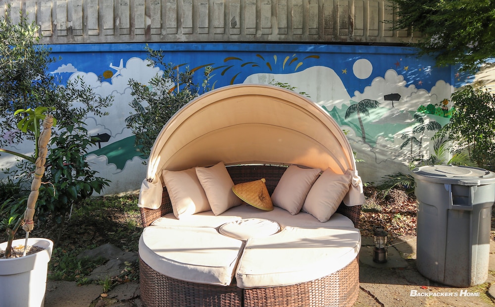 Backpacker's Home 34