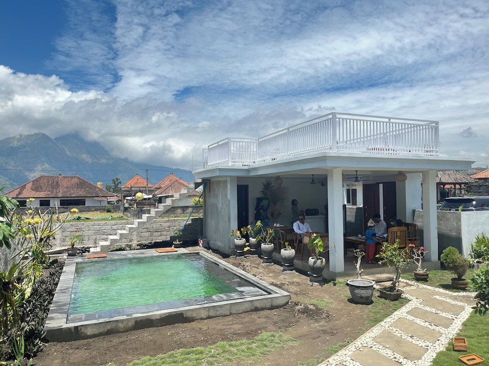 Green Caldera Estate