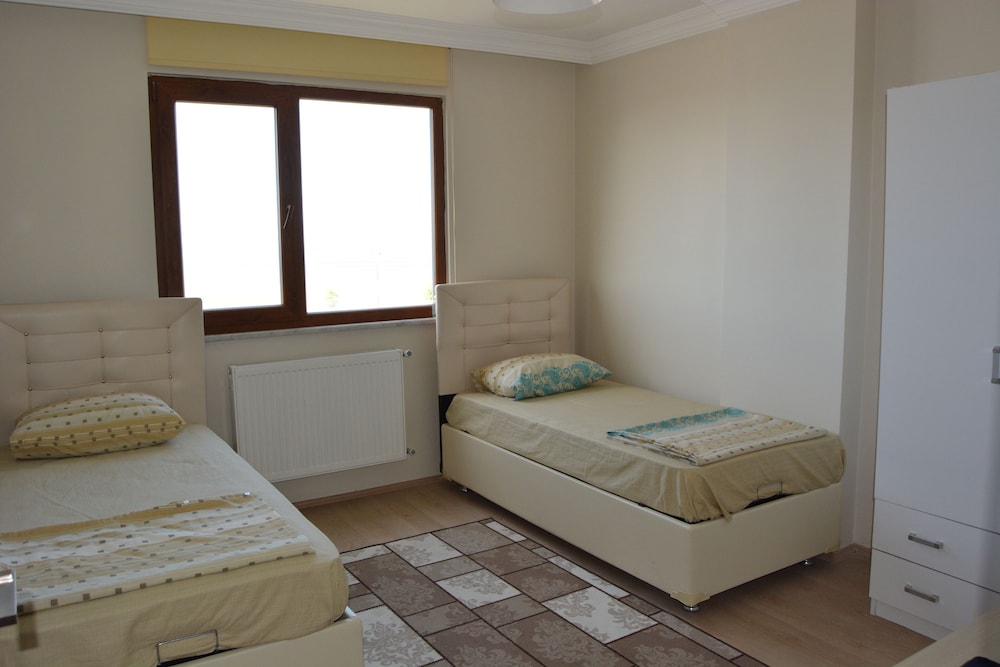 Günaydın Airport Apartment view 2