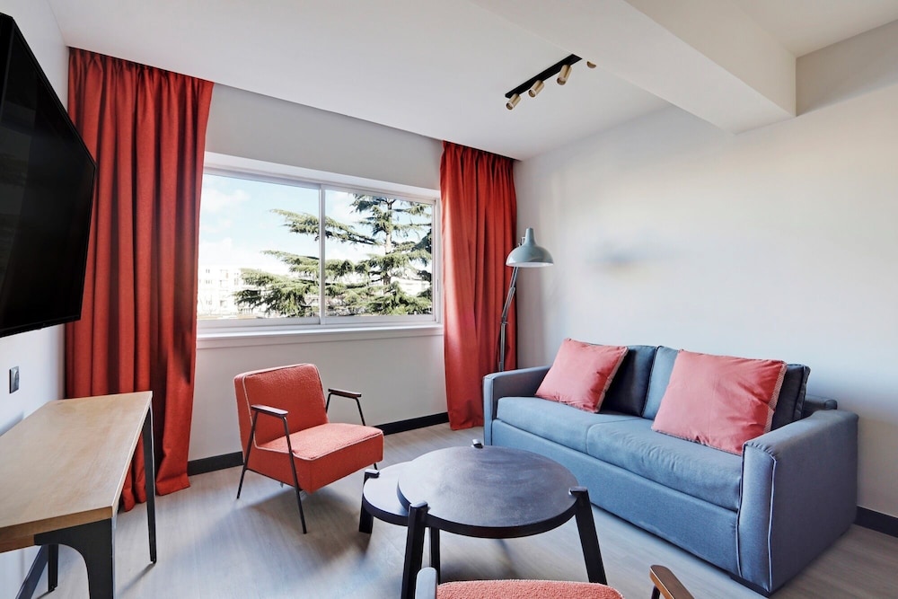 North Paris Suite