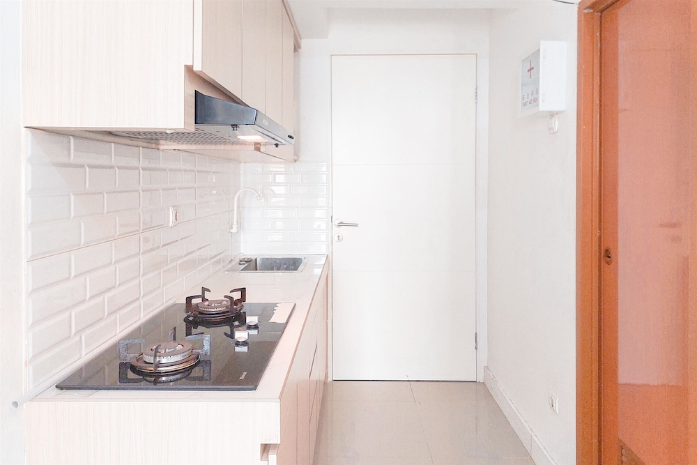 Relaxing and Tidy Studio Urbantown Serpong Apartment