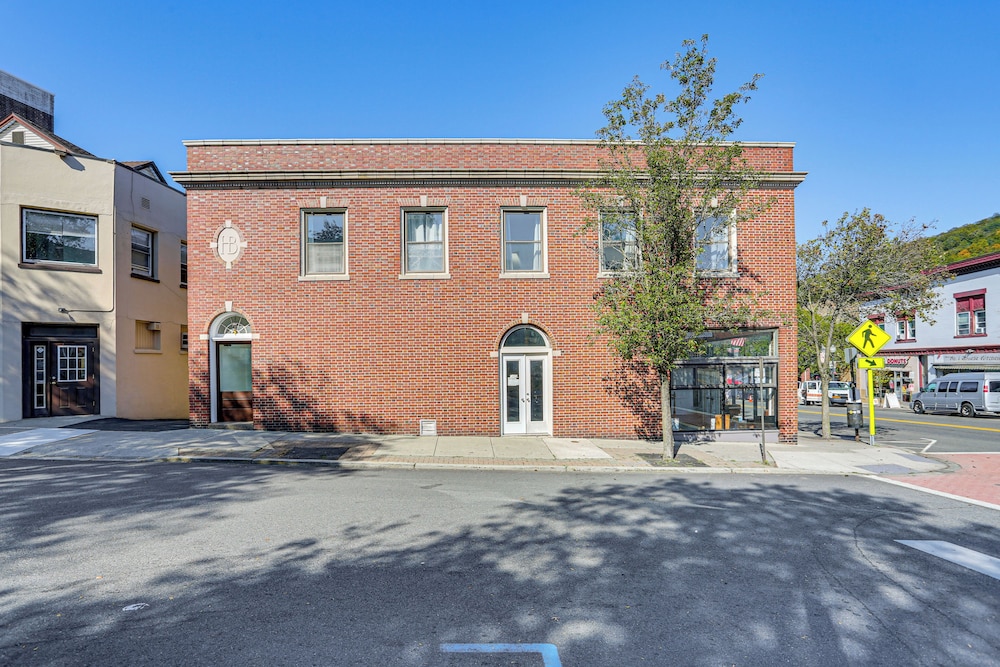 Hike, Relax & Visit Nyc! Central Suffern Condo