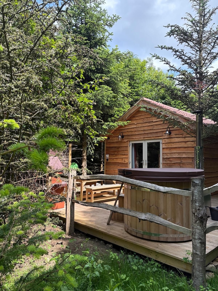 Hayne Barn Estate - Private Estate : 6 Eco Lodges - 1 Studio