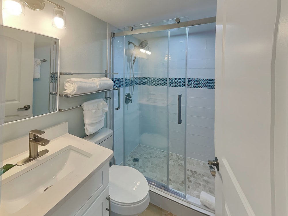 Seaside 3 by Distinctive Beach Rentals