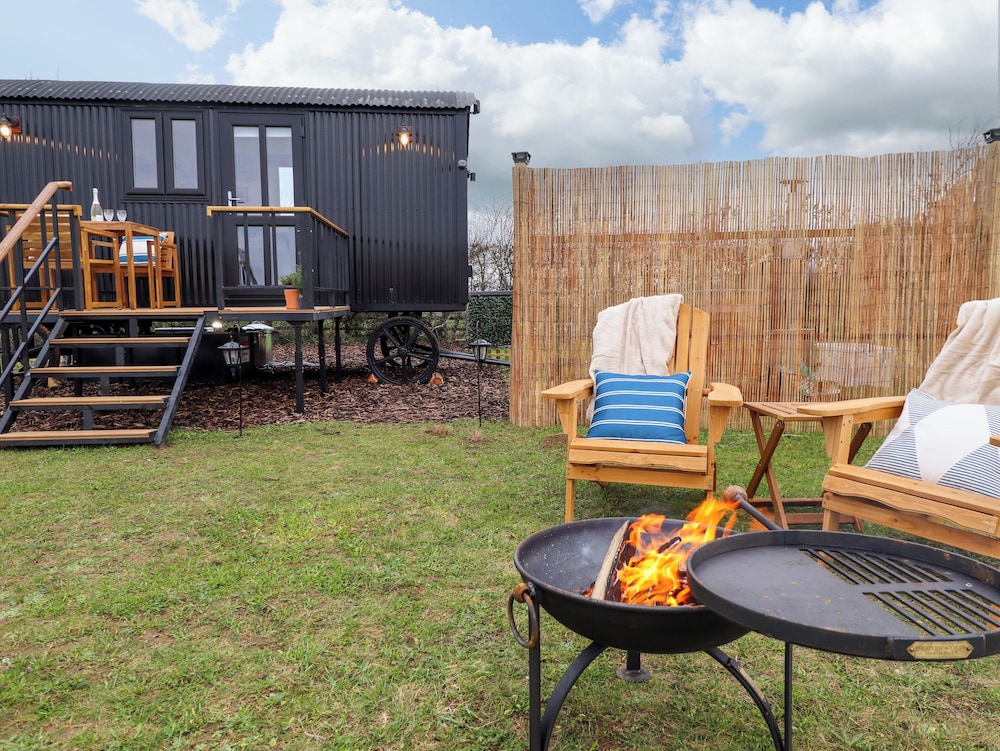 Shepherds Hut - Oak