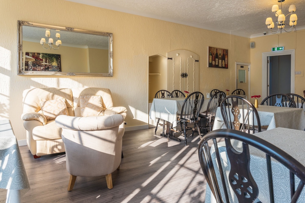 Rooms at The Highcliffe view 2