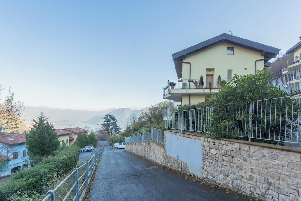 We Lake Como by Rent all Como