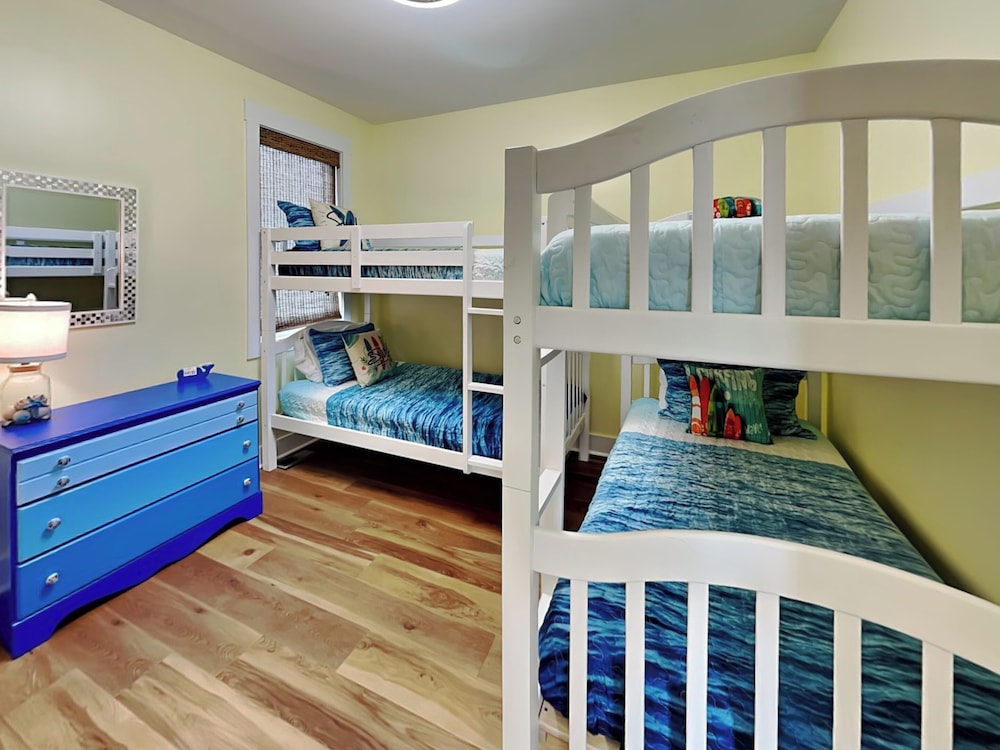 Shore Sounds Fun by Topsail Realty