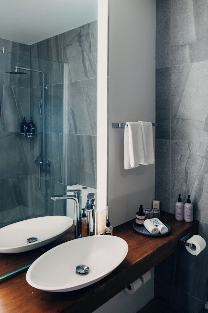 UMI Hotel 54