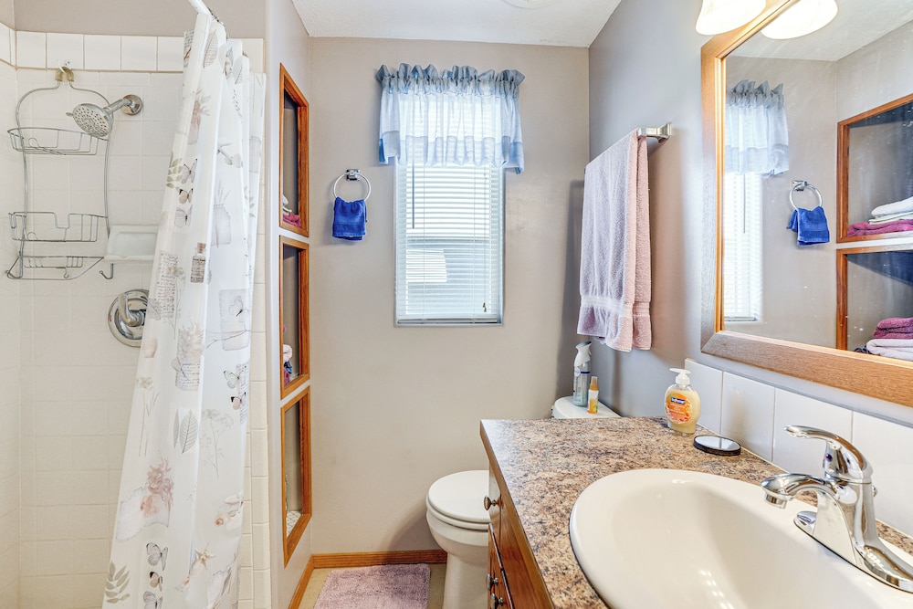Pool, Hot Tub & Tennis Courts: Yuma Home Near Dtwn