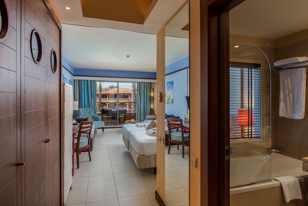 Porto Santo Vacations - Pestana Porto Santo Beach Resort  Spa - Property Image 3