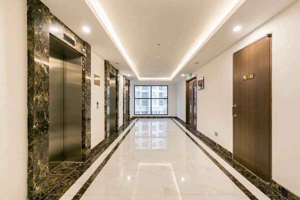 Prestige Saigon Royal - Modern Apartment