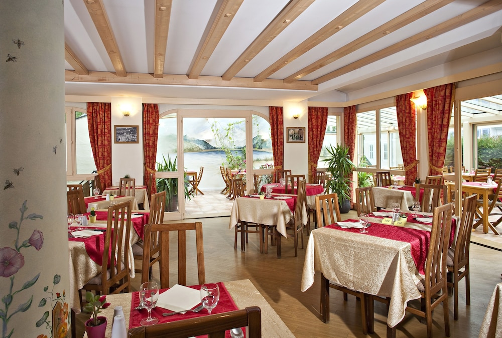 Brides-les-Bains Vacations - Hotel Athena - Property Image 4