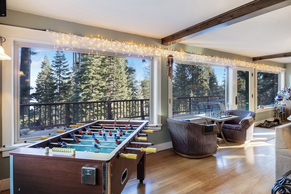 Carnelian Bay Getaway