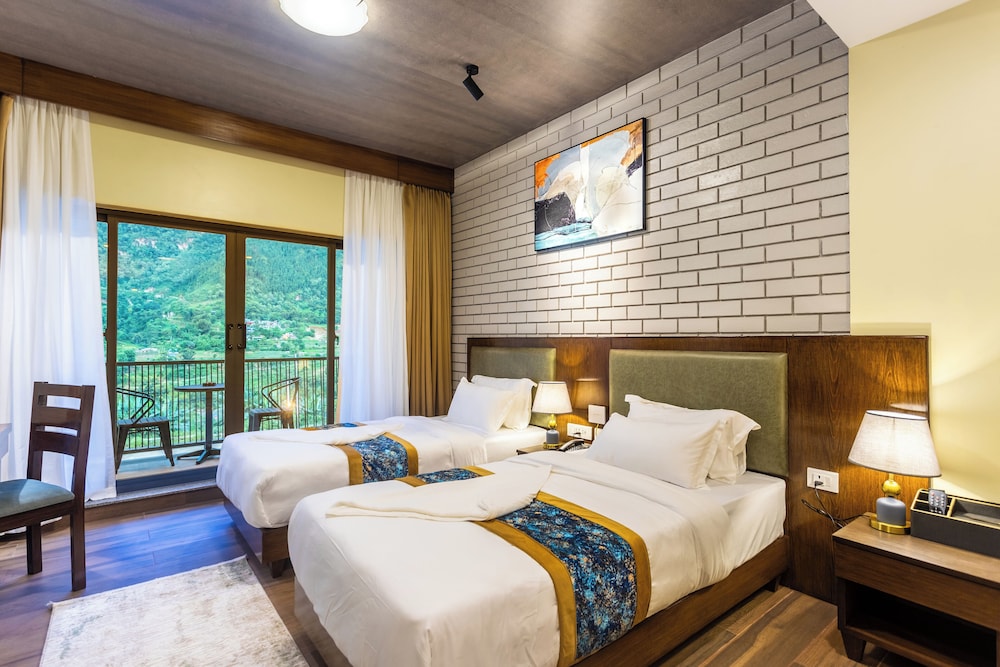 Triple Crown Resort