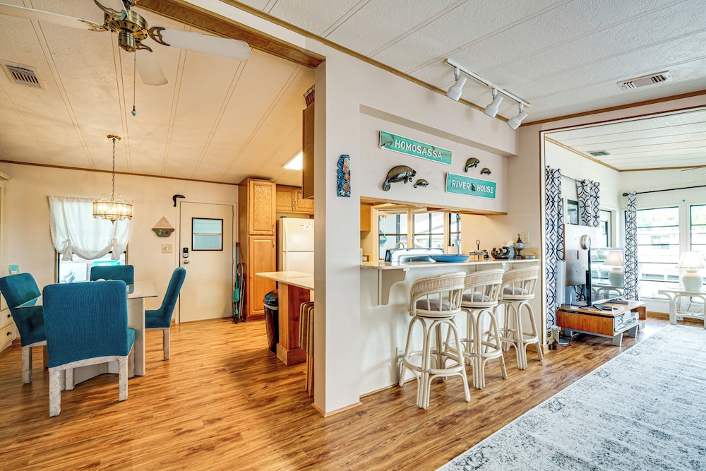 Angler's Paradise! Homosassa River Retreat w/ Dock