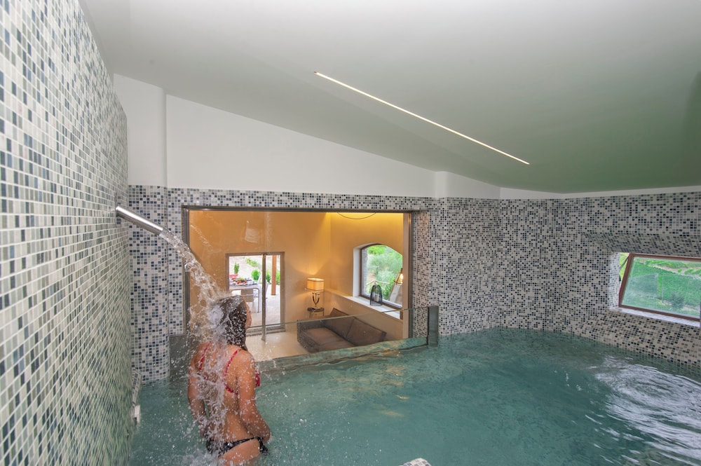 Villa In Positano With Luxury Spa & Amazing View