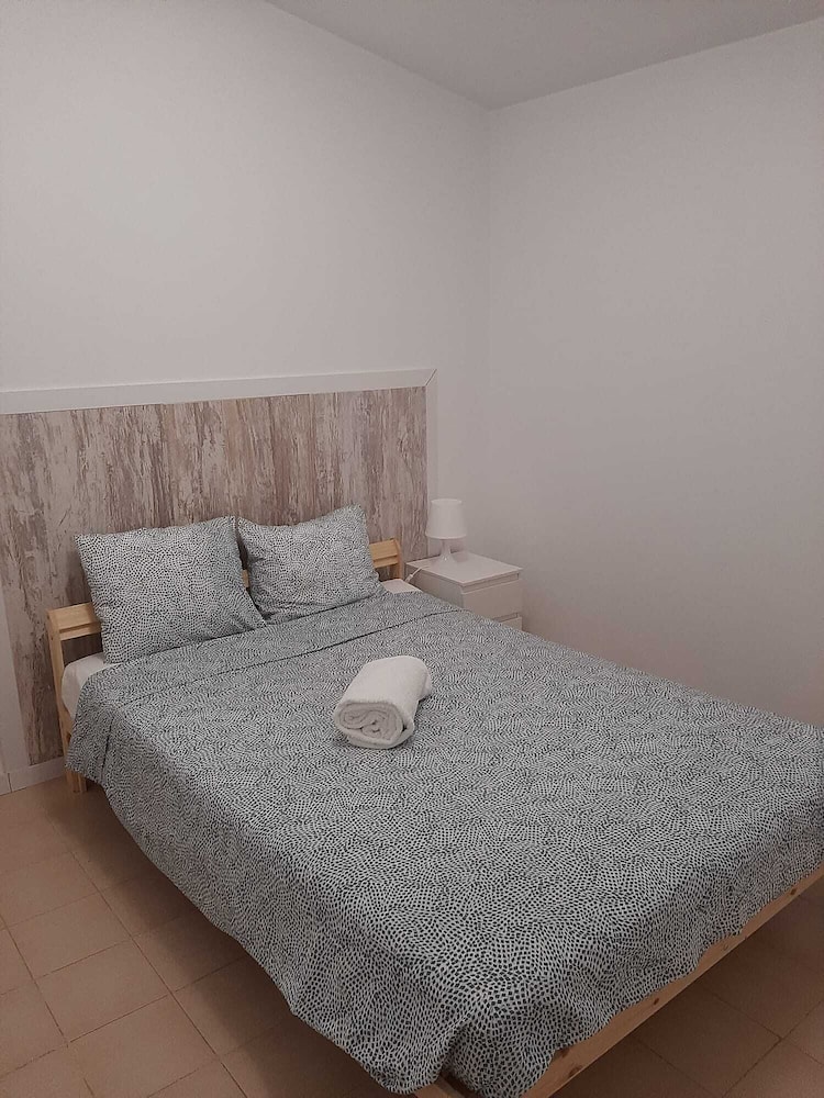 Lagoa 5 bed house- Red Ba Accomm UK