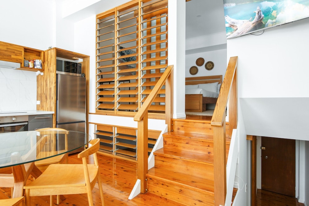 Stylish Inner City 2-bed Unit by Fig Lane Park